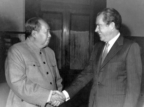 Chairman Mao Zedong meets with U.S. President Richard Nixon and his wife in Beijing on Feb. 21, 1976. (Xinhua/Du Xiuxian)