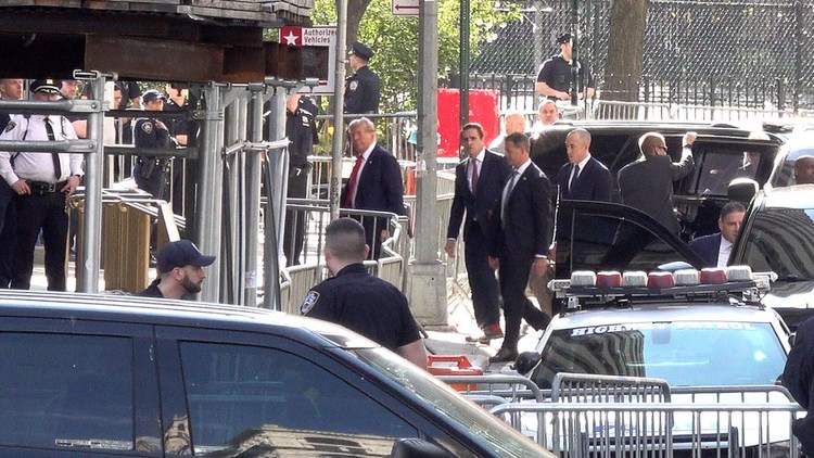A video screenshot shows former U.S. President Donald Trump arriving at New York County Criminal Court in New York, the United States, on April 15, 2024.(Photo by Ding Ye/Xinhua)