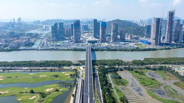 An aerial drone photo taken on Dec. 4, 2024 shows a view of the Lotus Bridge connecting south China's Macao and Hengqin of Zhuhai City in south China's Guangdong Province. (Xinhua/Cheong Kam Ka)