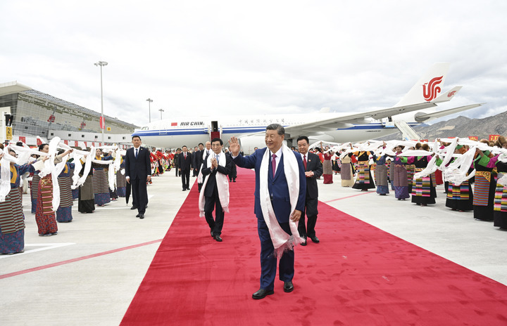 Chinese President Xi Jinping, also general secretary of the Communist Party of China Central Committee and chairman of the Central Military Commission, waves to people upon his arrival in Lhasa, southwest China's Xizang Autonomous Region, Aug. 20, 2025. Xi, who leads a central delegation, arrived in Lhasa, capital of Xizang, on Wednesday to attend activities in celebration of the region's 60th founding anniversary. (Xinhua/Xie Huanchi)