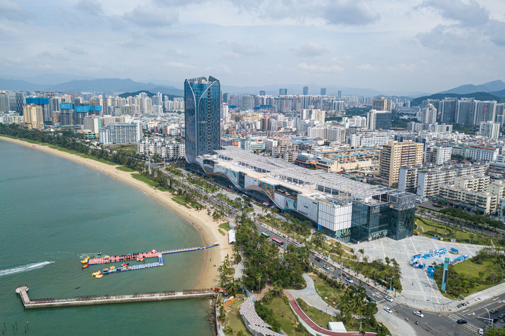 shows a view of the Sanya Central Business District in south China's Hainan Province. (Xinhua/Pu Xiaoxu) 