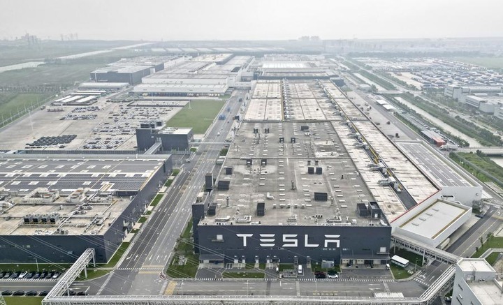 This aerial photo taken on Sept. 26, 2023 shows the Tesla Gigafactory in Lingang new area of the China (Shanghai) Pilot Free Trade Zone in east China's Shanghai. (Xinhua/Liu Ying)