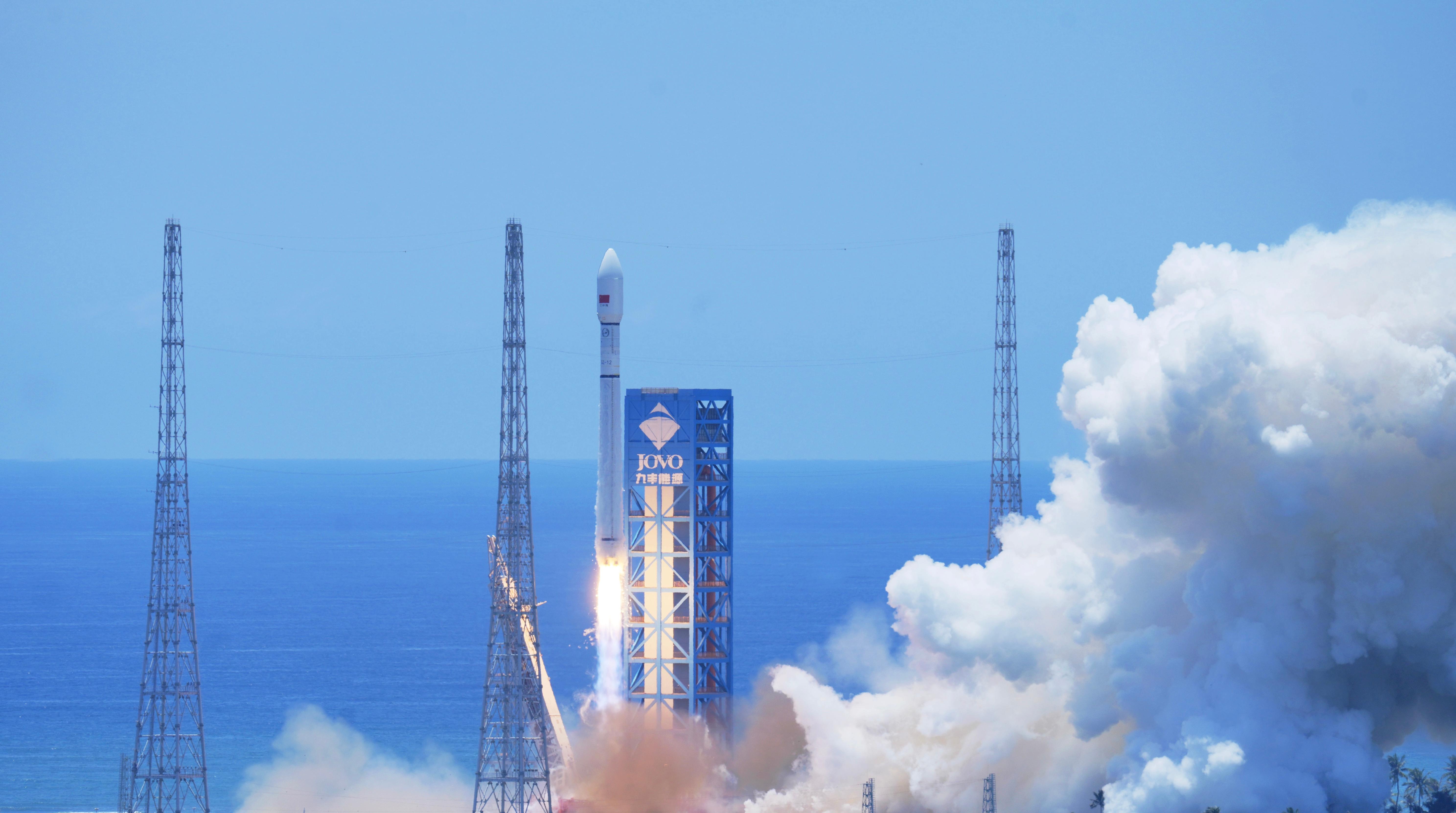 A Long March-12 carrier rocket carrying the 24th group of the low-orbit internet satellites blasts off from a commercial spacecraft launch site in south China's Hainan Province, Aug. 16, 2026.(Photo by Liu Jianqiu/Xinhua)